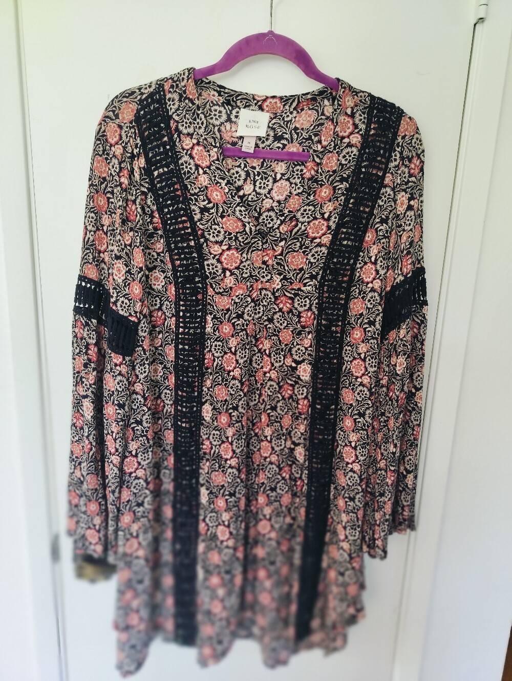 Knox Rose 100% Floral Tunic/Dress M Black Pink Bell Sleeve Crochet Trim